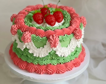 Vintage frill fake cake