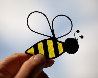 Stained glass honey bee suncatcher