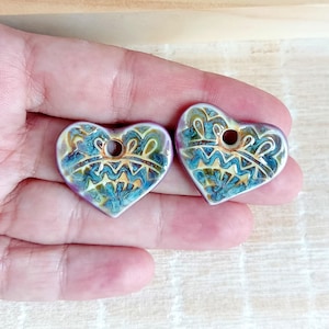 Pequeños dijes de cerámica para pendientes con forma de corazón, dijes artesanales brillantes para pulseras, hallazgos bohemios para hacer joyas, cuentas de porcelana hechas a mano