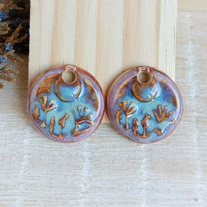 Wildflowers pattern round earring charms, Handmade small ceramic charms for making jewelry, 2pcs floral porcelain pendants, Artisan findings
