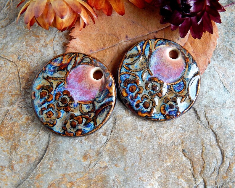 Artisan bohemian charms with round design, earring findings of ceramic with a floral pattern image 4
