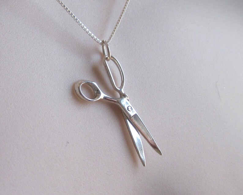 necklace with scissor charm