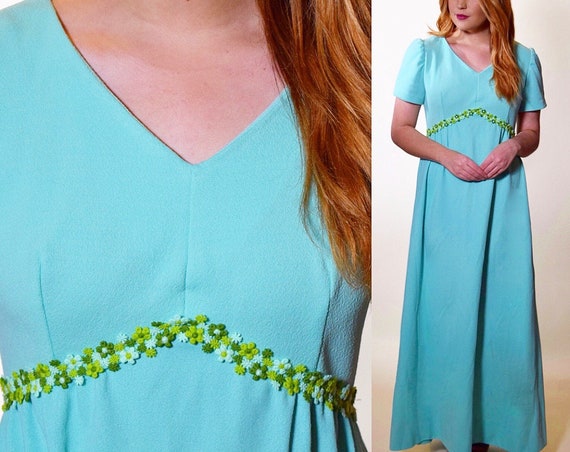 1960s vintage aqua blue short sleeve maxi dress with floral embroidered bust women's size S-M