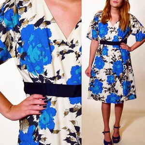 1960s authentic vintage wrap handmade short sleeve blue, white and black floral mini dress women&#39;s size small