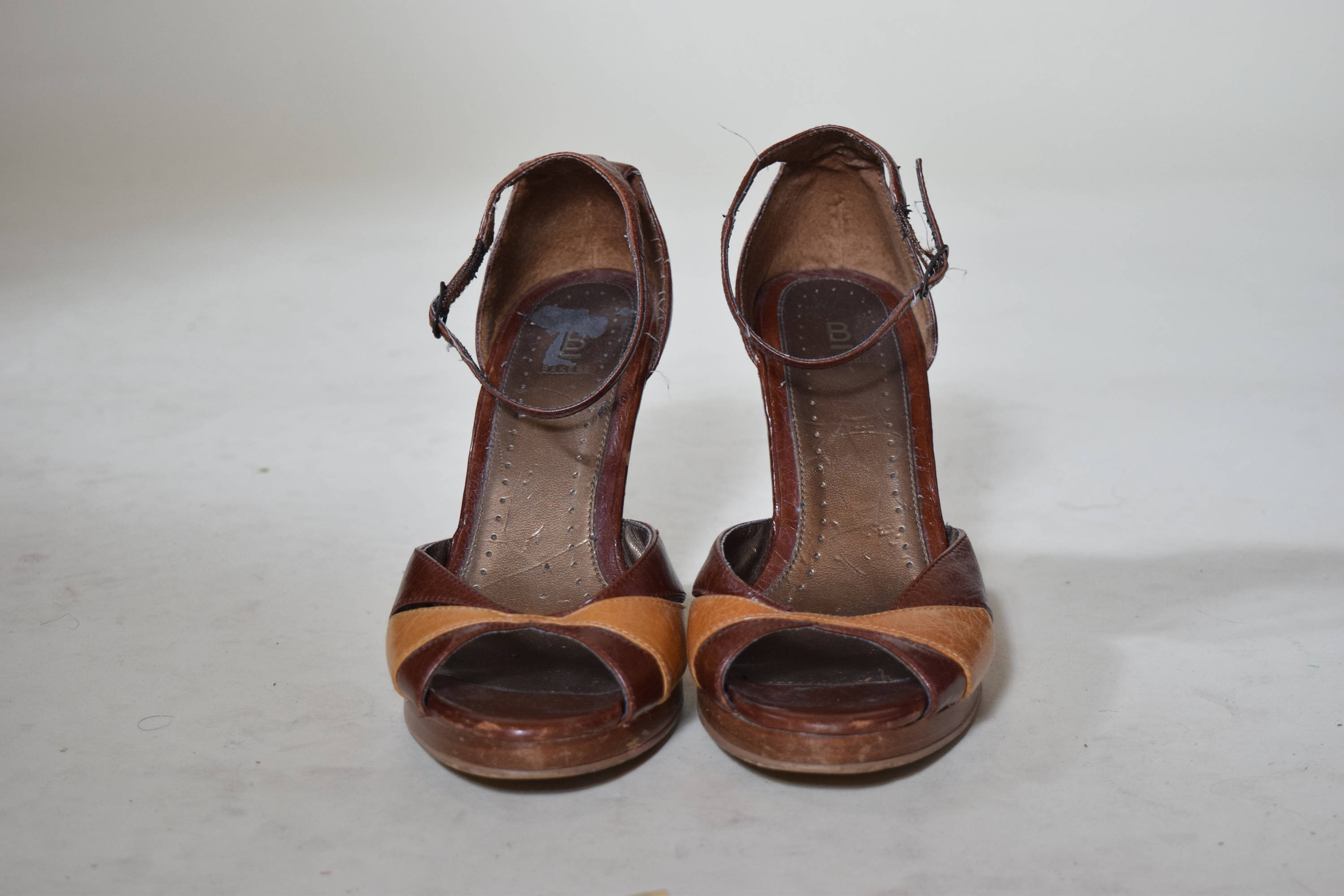 Vintage 1970/80's Baker disco wedges /stacked wooden heel/2 tone