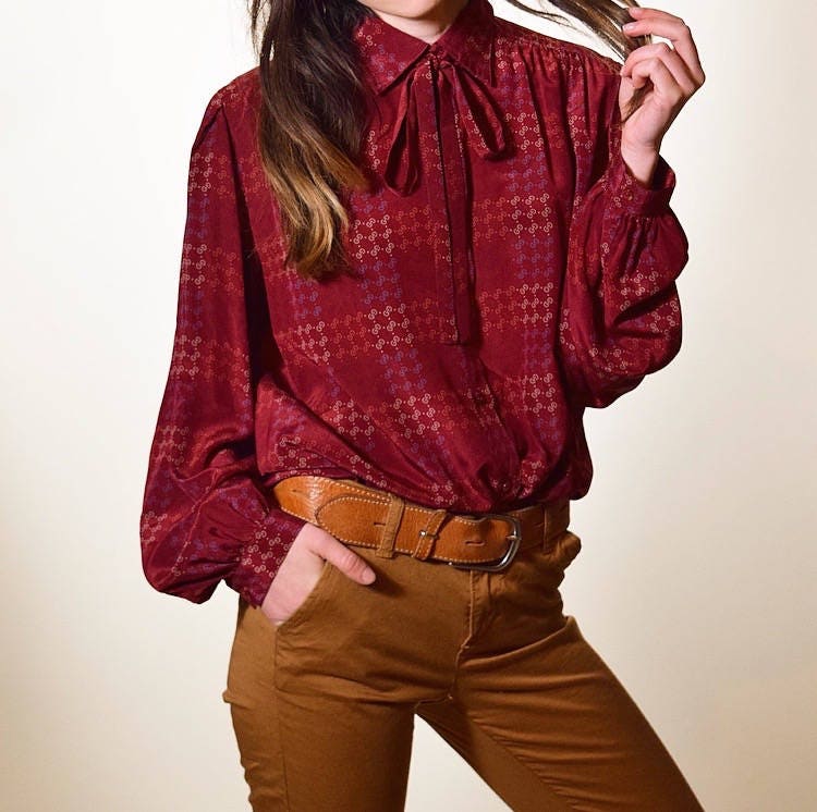 RARE 1970's authentic vintage G. Gucci button down blouse with neck tie