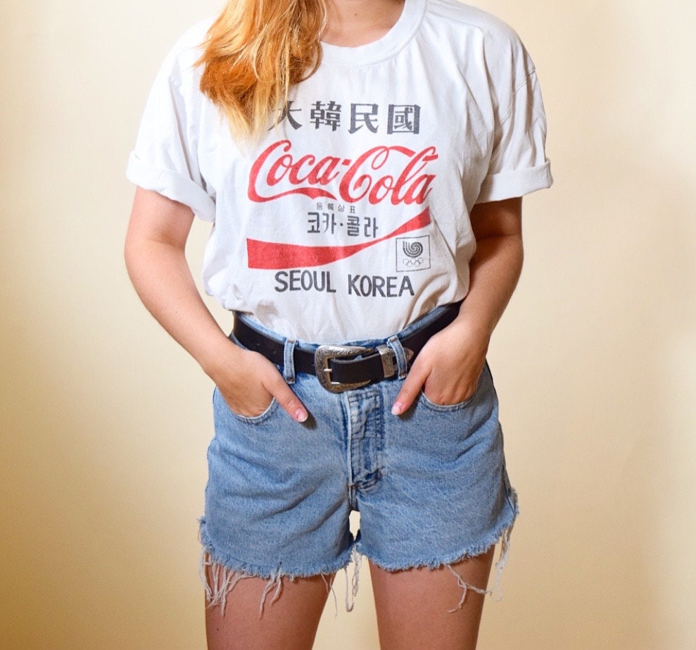 1980s authentic vintage Coca Cola Seoul Korea 1988 Olympics faded graphic  tee shirt unisex size large