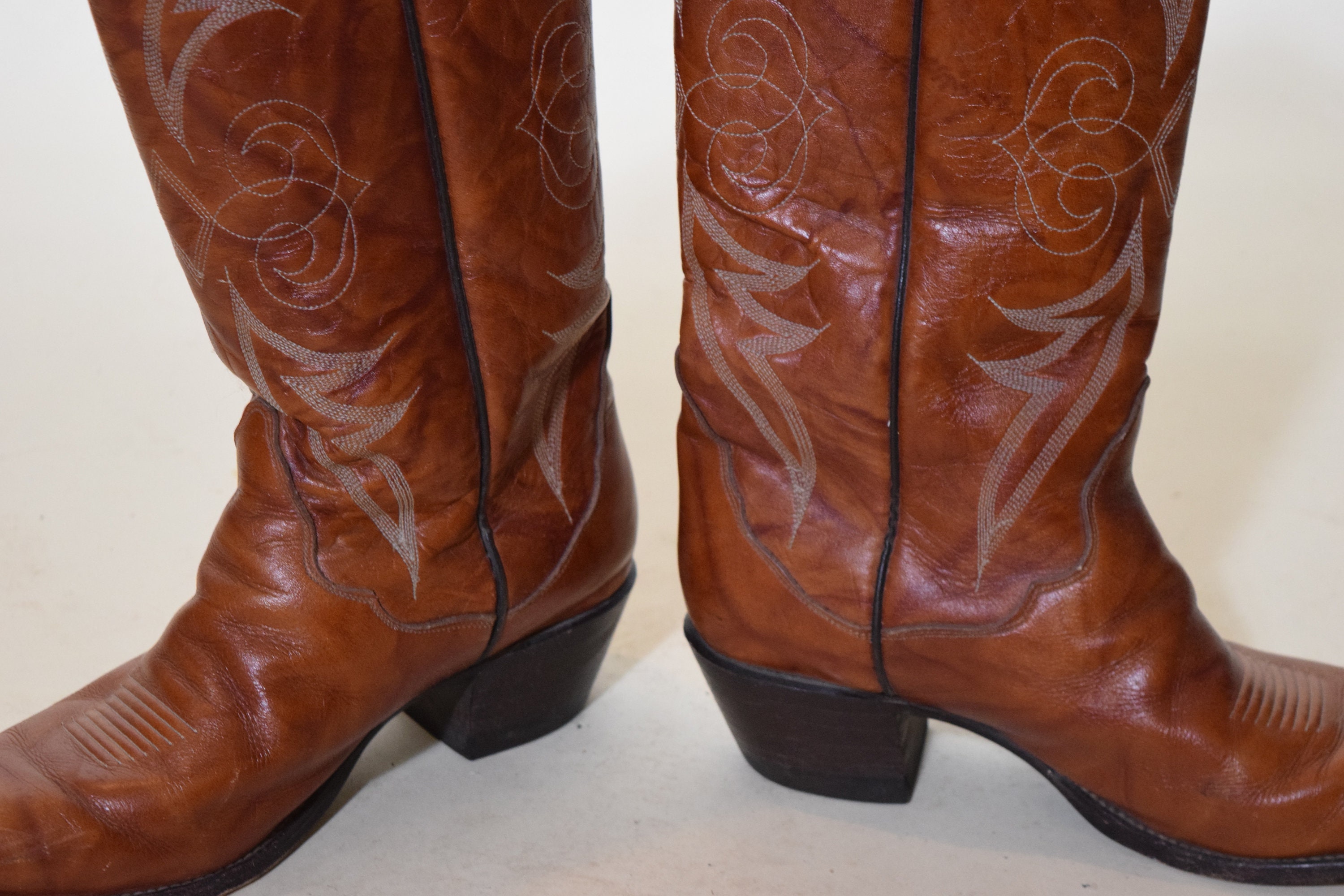 Authentic Vintage brown leather cowboy western boots women's US size 8
