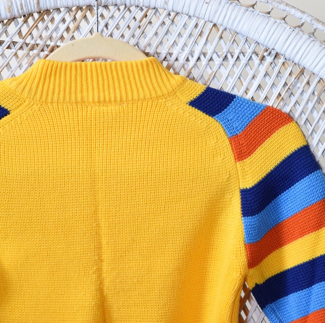 1970s vintage pullover kids acrylic rainbow sleeve ski sweater youth size M