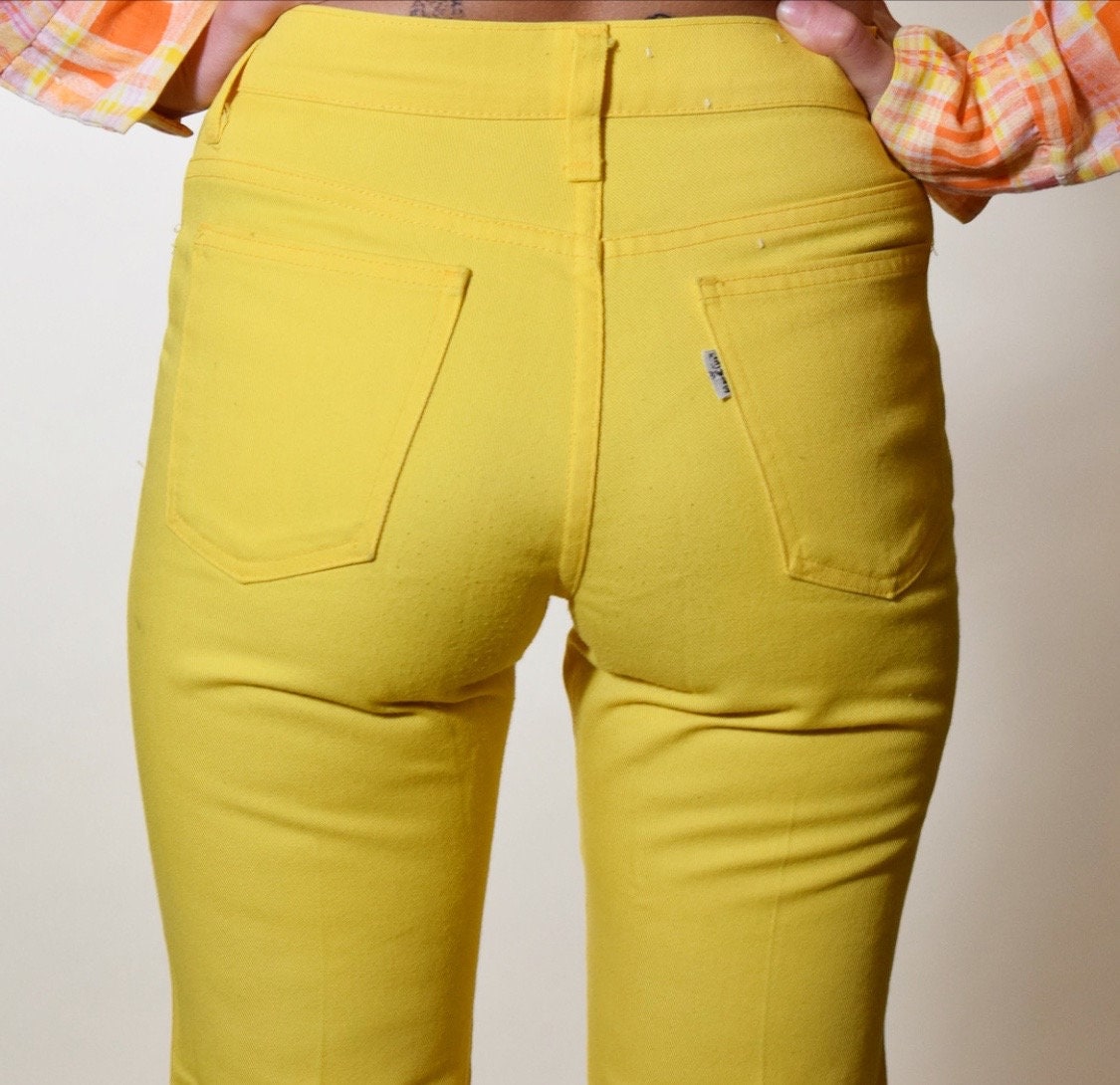 1970s authentic vintage yellow high waisted Levi's bell bottom flare ...