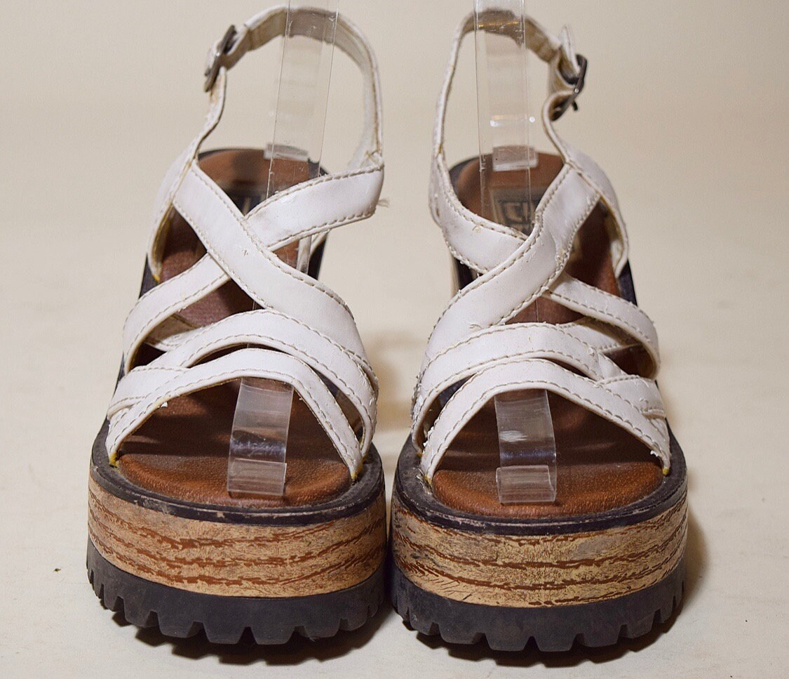 Vintage white chunky platform sandals women's US size 6