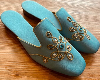 1960s blue beaded slipper slides size 6/7