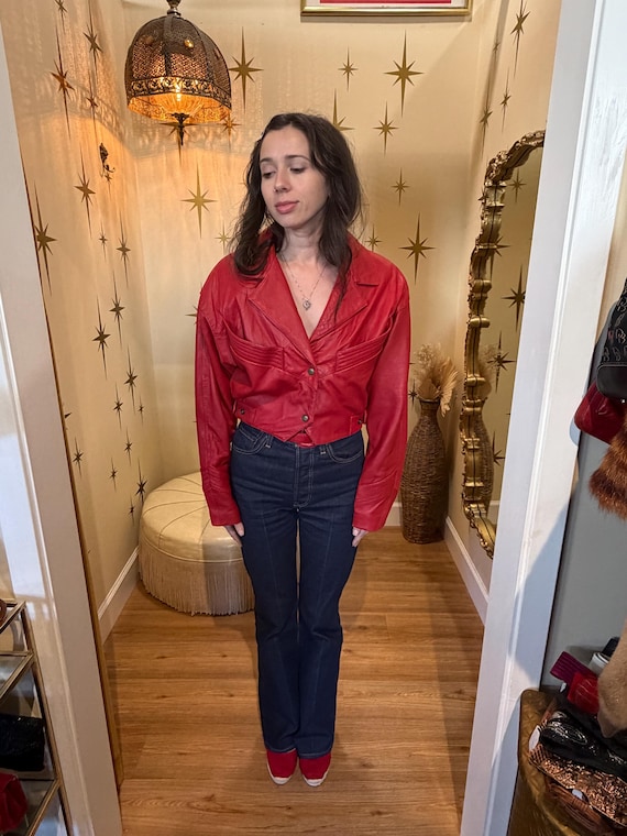 Vintage short red leather bomber jacket women’s small x small 1980s