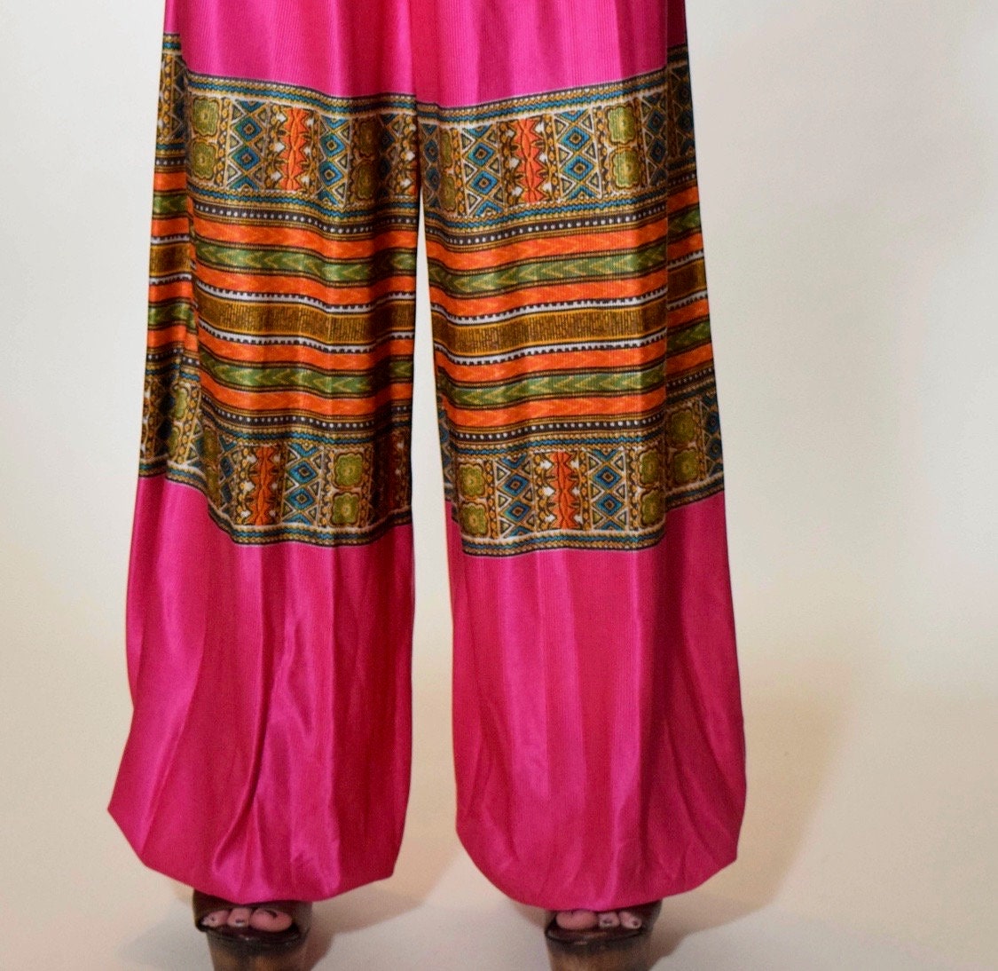 1960s RARE authentic vintage hot pink wide leg long sleeve psychedelic ...