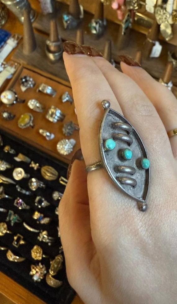 Vintage sterling silver and turquoise ring size 6