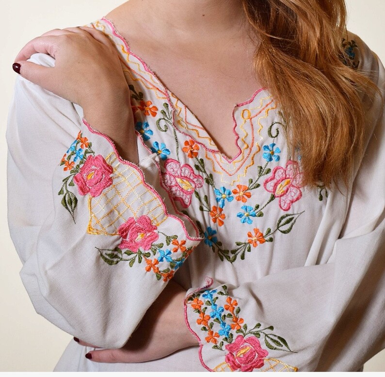 Vintage one of a kind floral embroidered cotton white peasant long sleeve blouse women/'s size medium