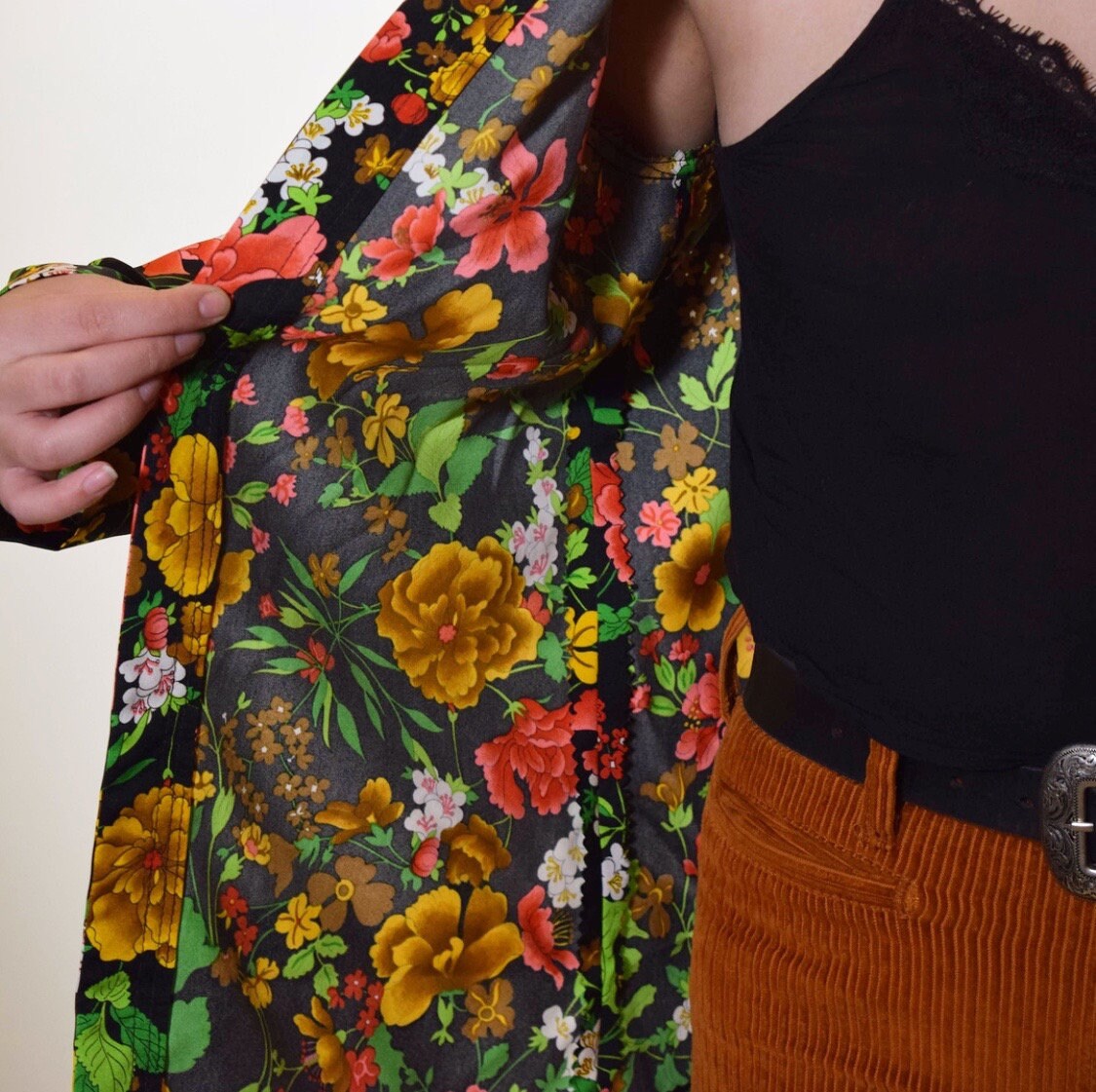 1970s authentic vintage floral lightweight open front kimono wrap