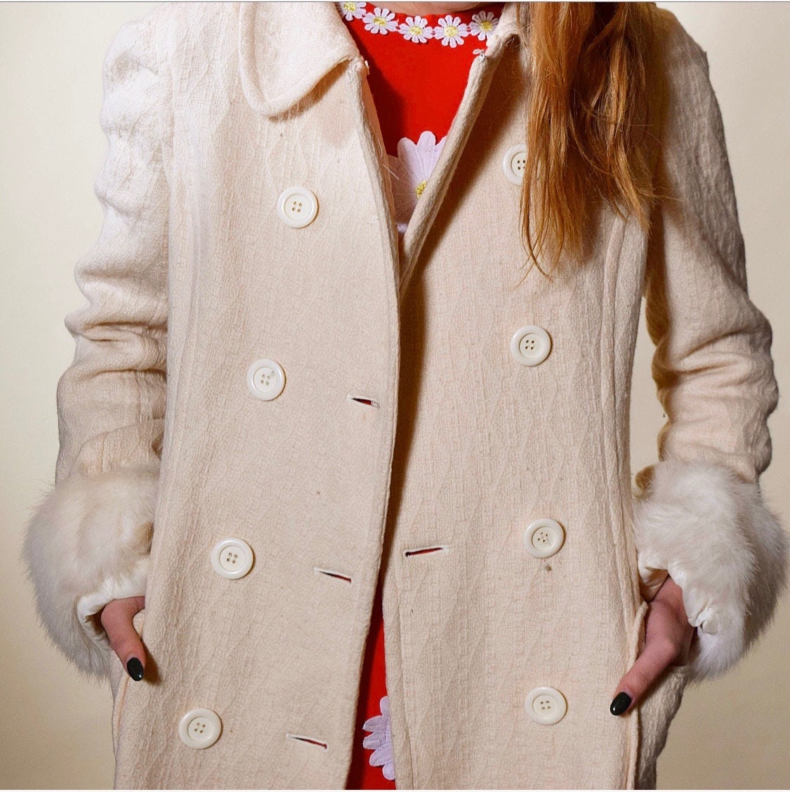 Vintage off white wool double breasted peacoat with white faux fur cuffs women's size small