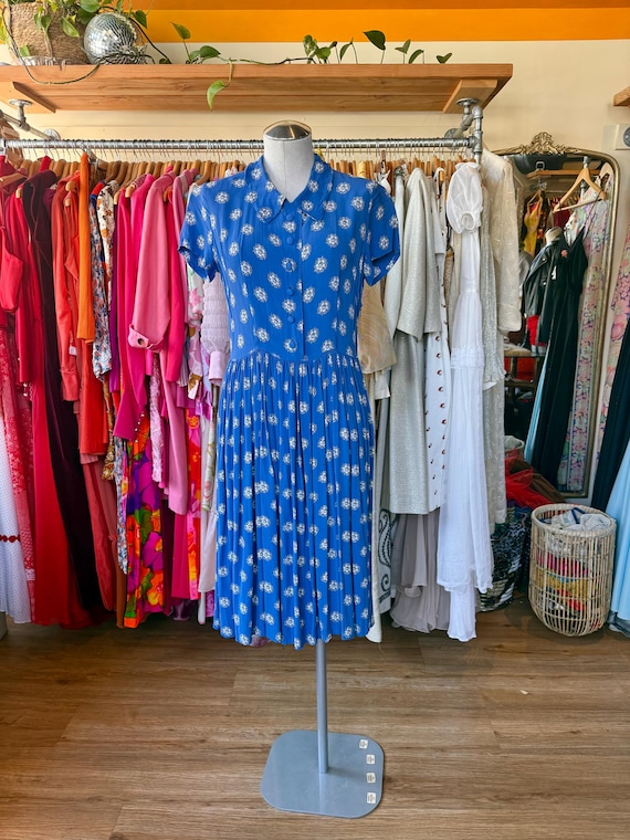 Rare vintage 1940-1950 floral dress