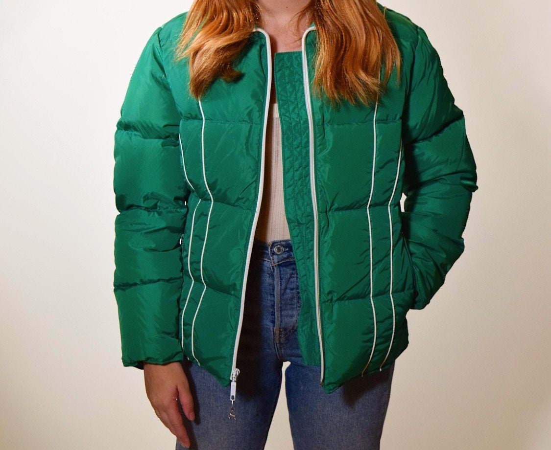 1980s Mountain Stag ski puffer jacket White Stag women's size small -medium
