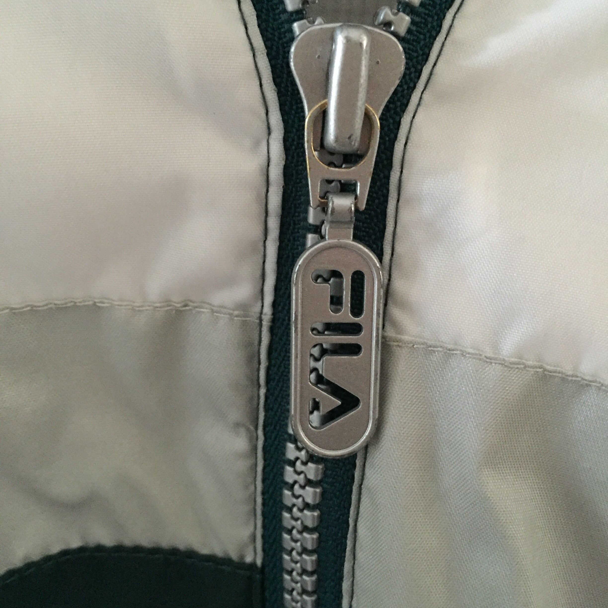 fila zip up