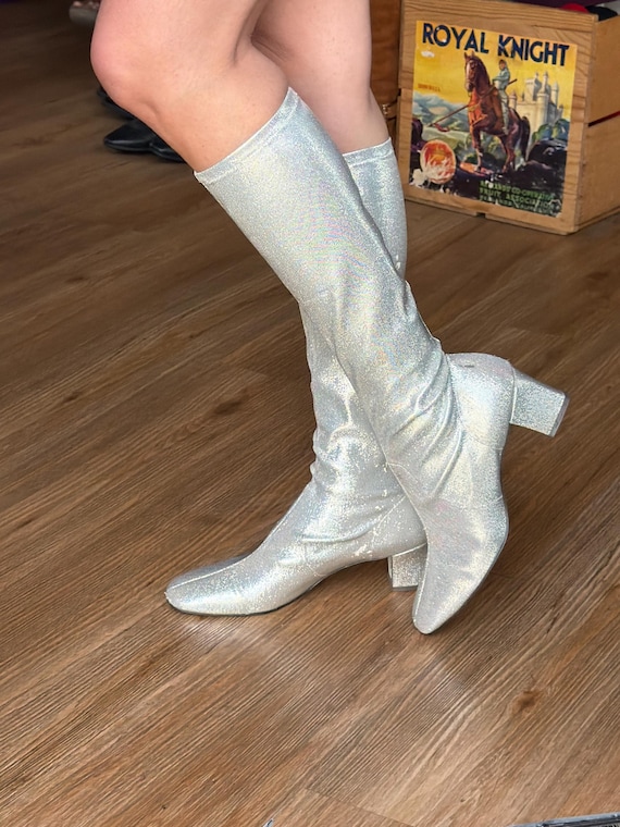 Rare 1960s vintage silver lurex go go boot size 7.5