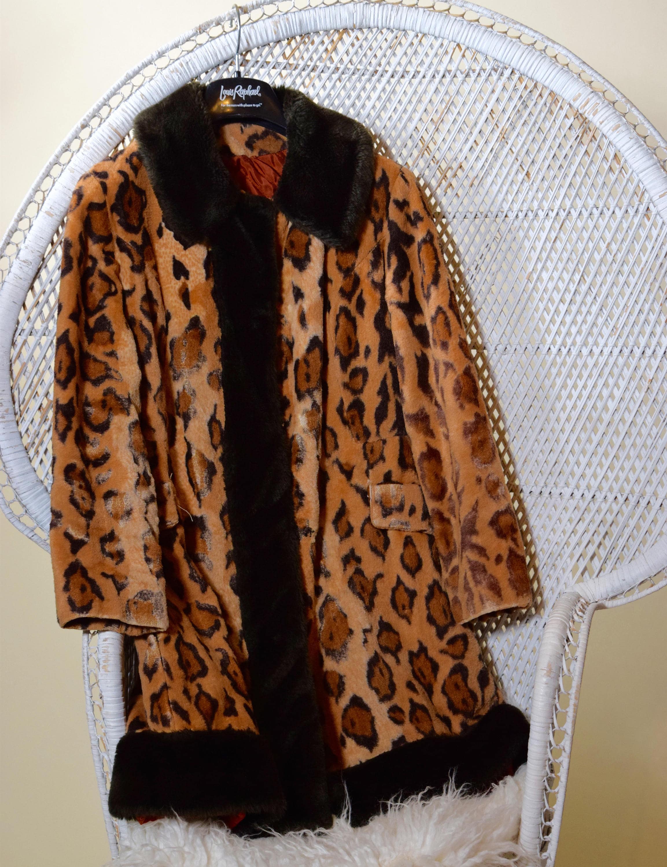 1960's authentic vintage classic leopard faux fur trim winter coat with
