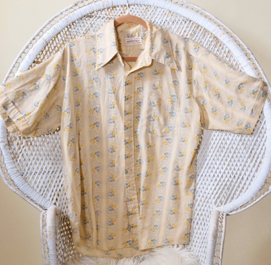 1970s vintage short sleeve Hawaiian floral button down shirt men's size M/L