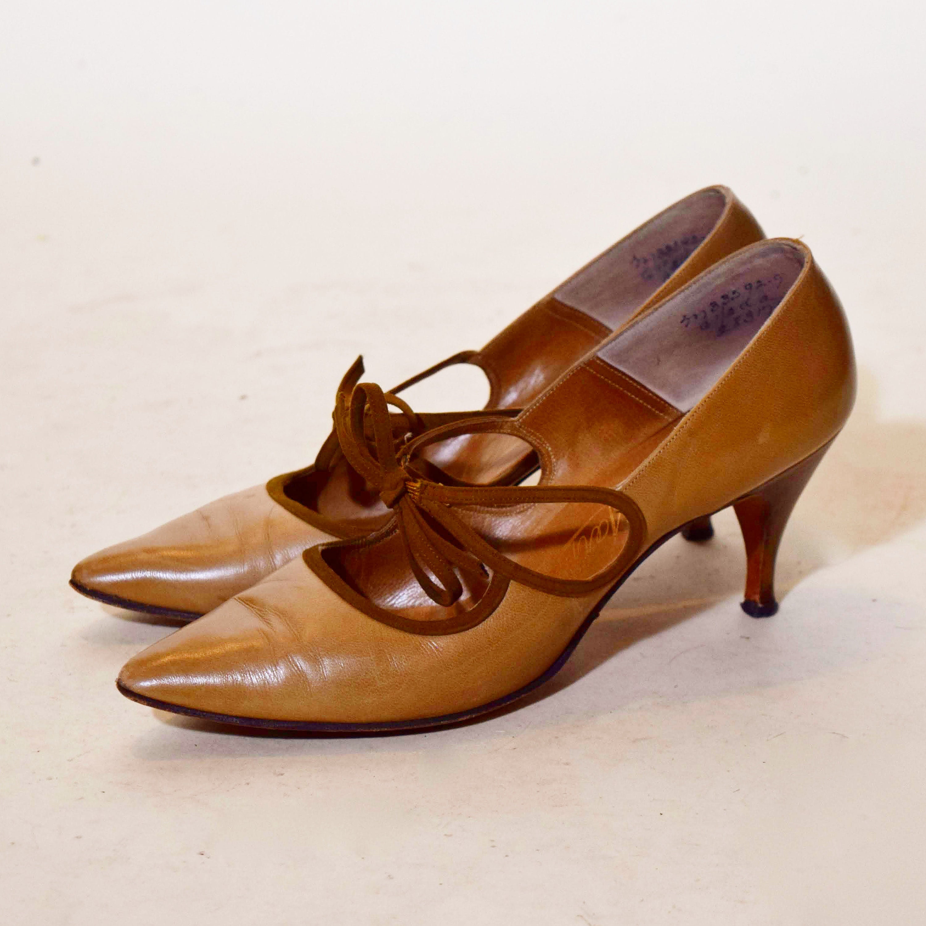 1950s authentic vintage suede brown lace detail tan leather pointed toe