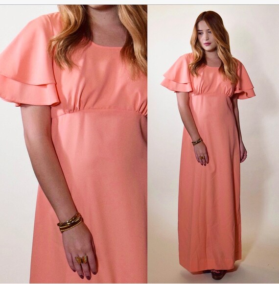 1970s authentic vintage peach ruffle butterfly sle