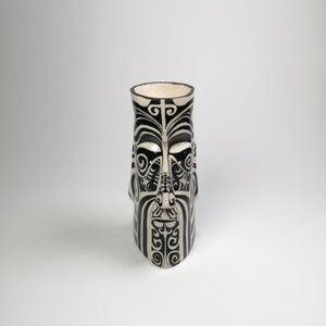 Handbemalte Moai Tiki Becher Trinkgefäß || Tasse im Tiki-Stil || Keramik Tiki-Tassen || Tiki Dekor || Tiki-Tassen für Cocktails oder Ornament