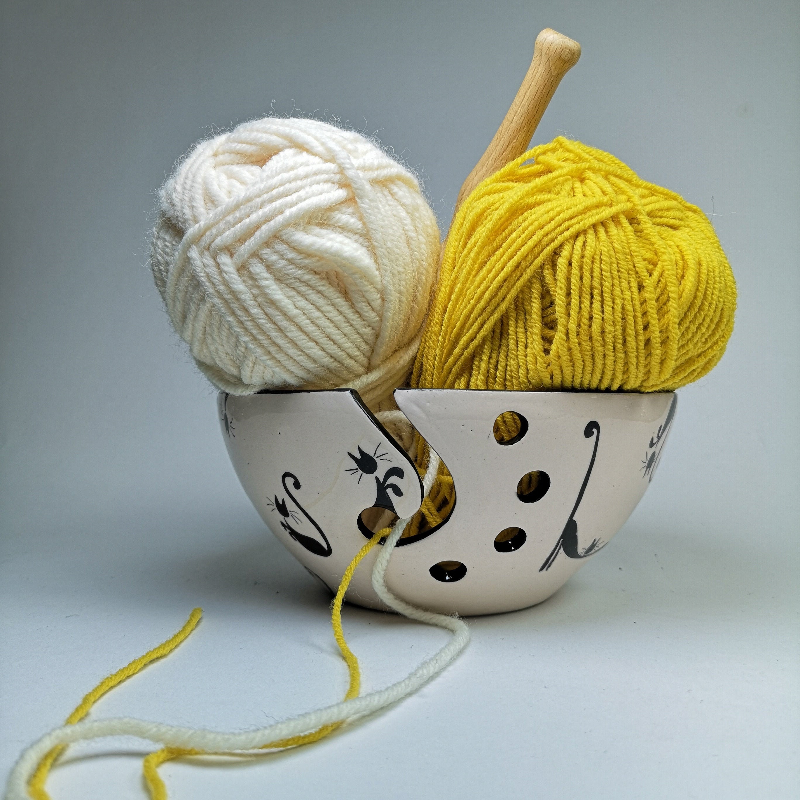 Handpainted Cat Yarn Bowlceramic Knitting Bowlyarn Bowl With Swirled  Holesknitting and Crochetcat Bowlyarn Holderyarn Organizer -  Israel