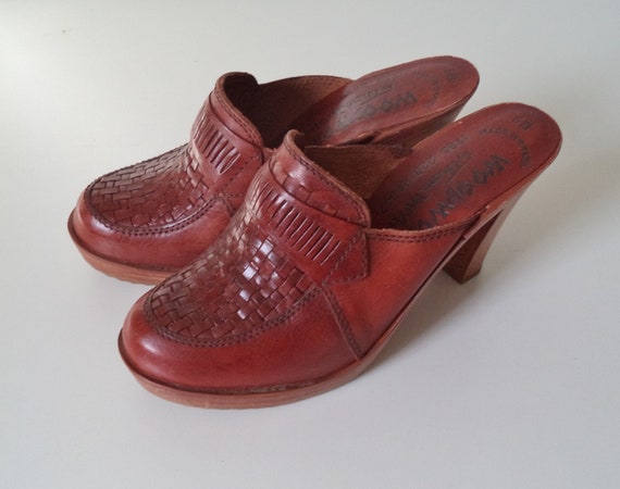 thom mcan clogs