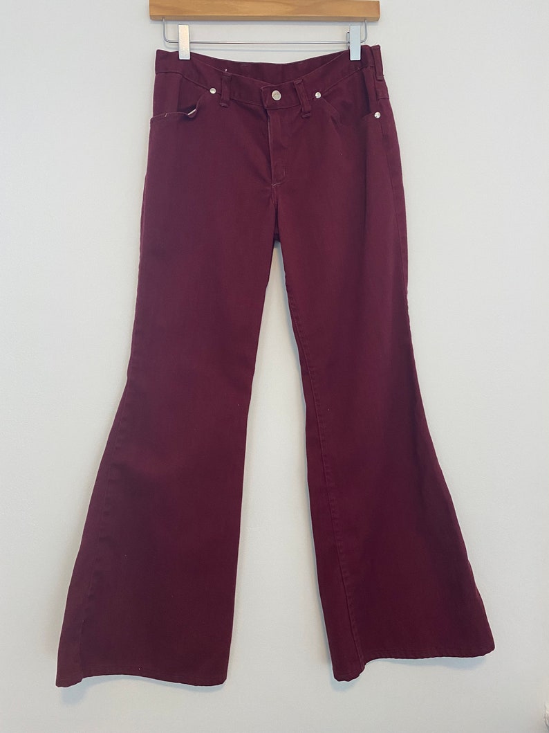 Czerwone jeansy Wrangler Bell Bottom z lat 60. – niski stan, sięgające bioder (rozmiar S) zdjęcie 3