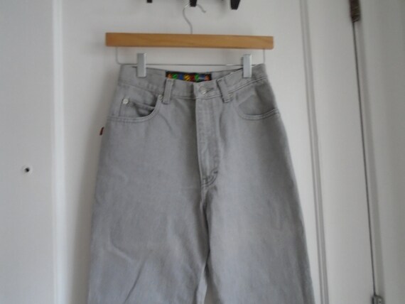 90s Sasson high waist tapered mom jeans light gra… - image 5