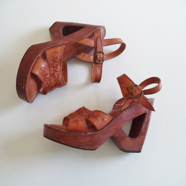 70s leather wood platform sandals cut out heel / Vintage 1970s caramel brown braided boho hippie high wedge open toe clog/ Womens 8.5 USA