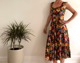 dress for tropical party