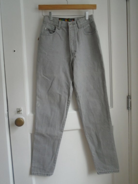 90s Sasson high waist tapered mom jeans light gra… - image 4