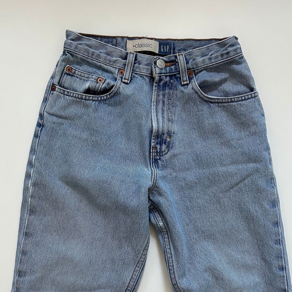 90s vintage Gap mom jeans / high rise light wash tapered leg / Womens size 2 US 24W