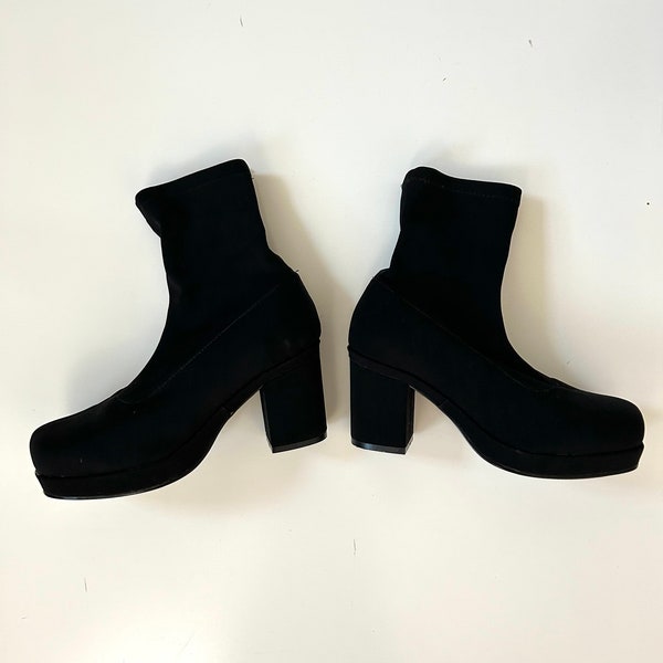 90s Y2K black ankle boots/ Chunky heel platform stretchy fabric / Vintage Splash Fashion Footwear/ Women's size 7.5 USA