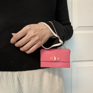 Bedel minikaarthouder portemonnee – roze saffianoleren portemonnee met strik en ketting, schattige tasbedel voor kaarten, stijlvol accessoire