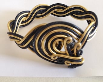 Black\Gold Loop Bracelet