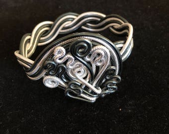 Wiggle Squiggle Textured Bracelet