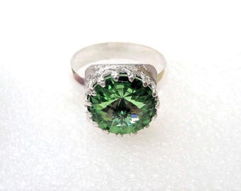 Peridot Swarovski Crystal Ring: Handmade Sterling Silver, Size 9