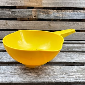 Vintage Tupperware Colander Small