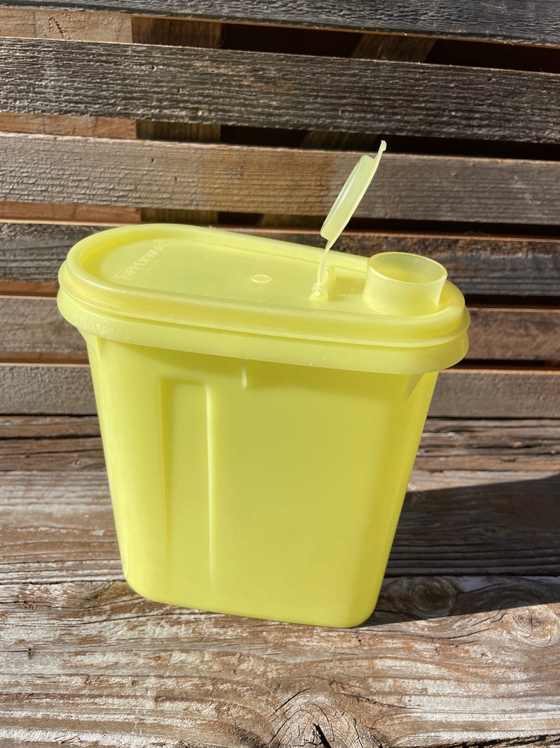 Pastel Yellow One Quart Tupperware Etsy