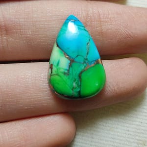 Green turquoise shape pear cabochone weight 12.5 size 20x15x5mm