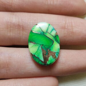 Green turquoise shape oval cabochone weight 12.5 size 19x15x5mm