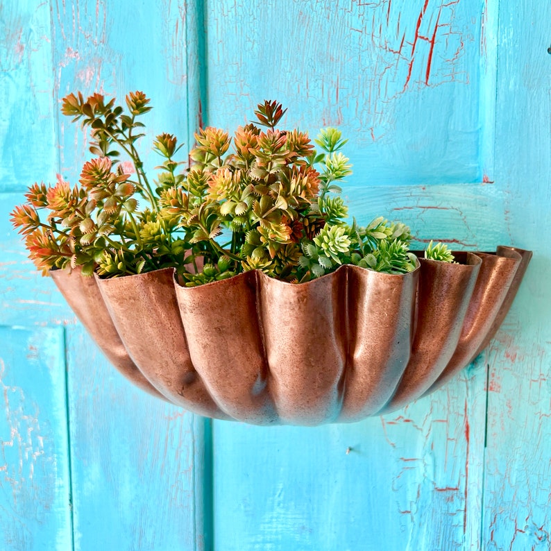 Scallop Wall Planter LTZKR034 image 3