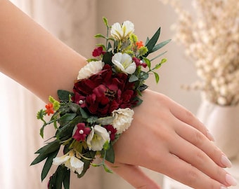 Burgundy Marsala Wrist Corsage, Dahlia Eucalyptus Floral Bracelet, Boho Wedding Corsage, Bridesmaid Wristlet, Rustic Flower Accessory
